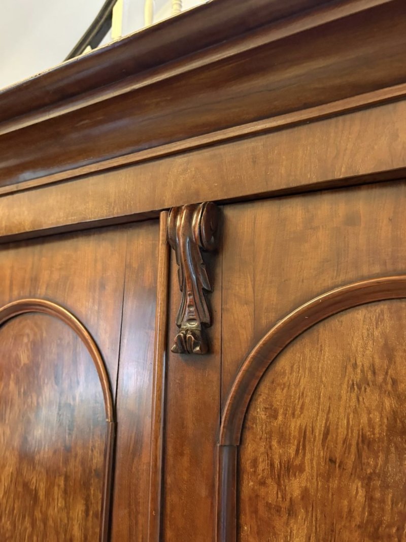 Antique Victorian Quality Figured Mahogany Three Door Wardrobe - Image 14